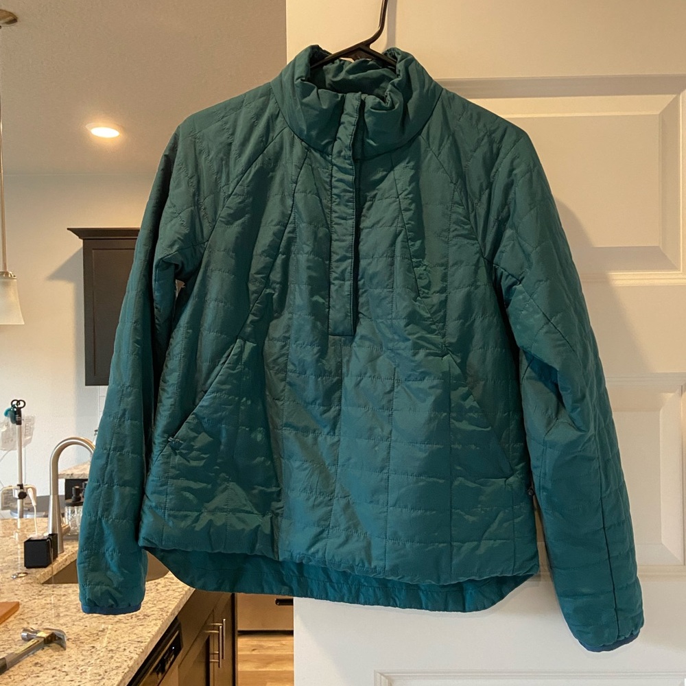 Mountain Hardwear insulated pullover